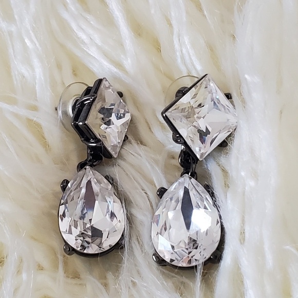 Square and Teardrop Crystal Earrings 🌴 - Picture 5 of 6